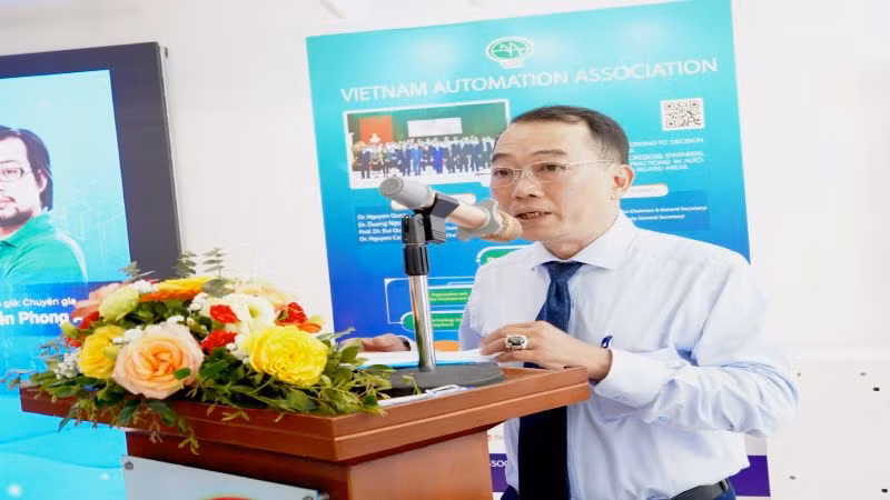 Ông Bùi Minh Cường - Giám đốc Nhà xuất bản Khoa học và Kỹ thuật chia sẻ tại sự kiện.