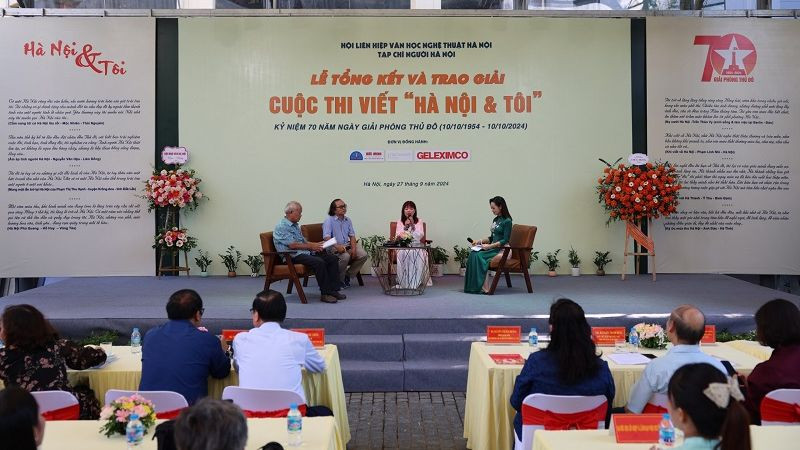 Lễ tổng kết và trao giải Cuộc thi viết “Hà Nội & Tôi”. (Ảnh: Đại Thắng)