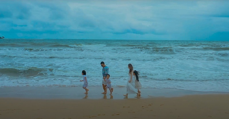 Những hình ảnh đáng yêu về gia đình nhỏ của ca sĩ Tuấn Hưng xuất hiện trong MV. (Ảnh: Nhân vật cung cấp)