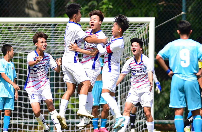 U19 Sông Lam Nghệ An giành tấm vé đầu tiên vào vòng bán kết. (Ảnh: VFF)