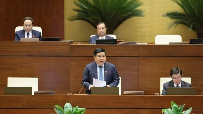 Phó Thủ tướng Nguyễn Chí Dũng phát biểu giải trình, làm rõ một số vấn đề đại biểu nêu. (Ảnh: NHẬT BẮC)