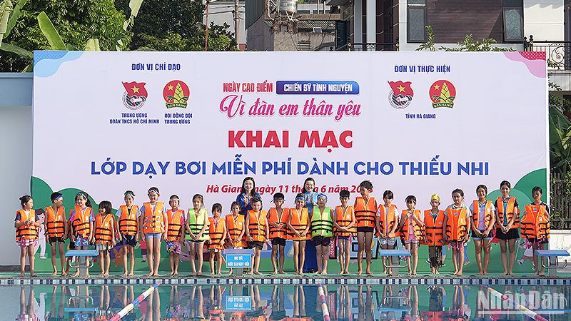 Khởi động hàng loạt công trình chăm lo thiếu nhi cả nước