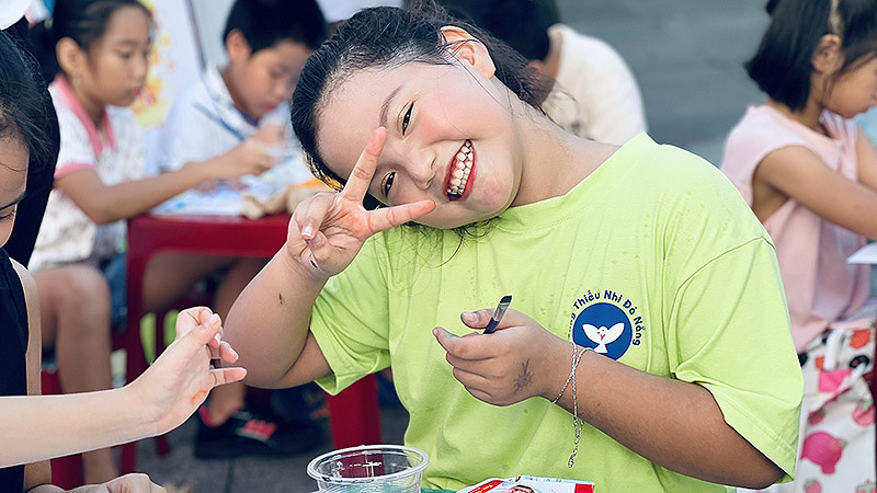 Thiếu nhi Đà Nẵng trải nghiệm các hoạt động tại "Ngày hội sắc màu" năm 2023.