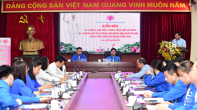 Toàn cảnh Diễn đàn.