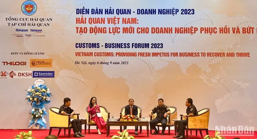Các diễn giả tham gia DIễn đàn Hải quan - Doanh nghiệp.
