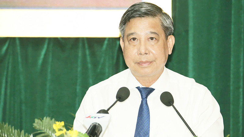 Đồng chí Đồng Văn Thanh, Bí thư Tỉnh ủy, Chủ tịch Hội đồng nhân dân tỉnh Hậu Giang phát biểu tại hội nghị.