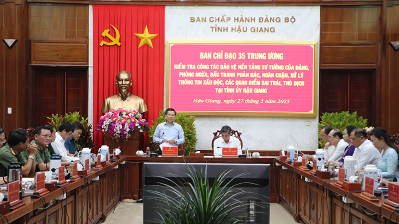 Đồng chí Vũ Trọng Hà, Chánh Văn phòng Ban Chỉ đạo 35 Trung ương phát biểu tại buổi làm việc.