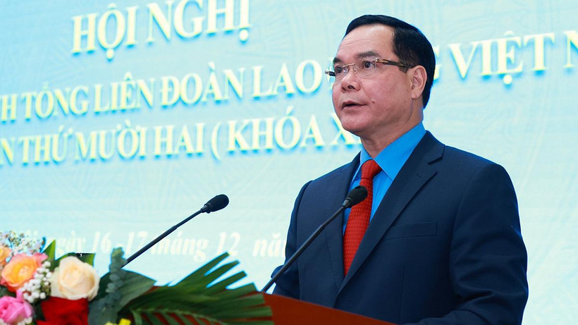 Chủ tịch Tổng Liên đoàn Lao động Việt Nam Nguyễn Đình Khang phát biểu khai mạc hội nghị.
