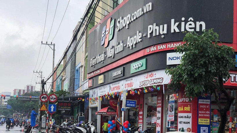 Cửa hàng FPT nơi xảy ra vụ trộm với tổng thiệt hại gần 1 tỷ đồng, (Ảnh: CTV)