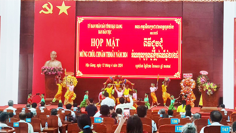 Tiết mục văn nghệ chào mừng.