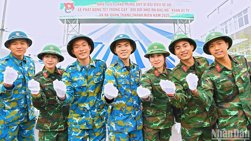 Tuổi trẻ lực lượng vũ trang Thủ đô ra quân Tháng Thanh niên năm 2025.