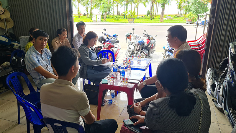 Đoàn liên ngành kiểm tra thực tế tại quán Ốc Mẹt.