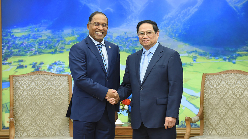 Thủ tướng Phạm Minh Chính tiếp Bộ trưởng Ngoại giao Malaysia, Thượng Nghị sĩ Zambry Abdul Kadir. (Ảnh: TRẦN HẢI)