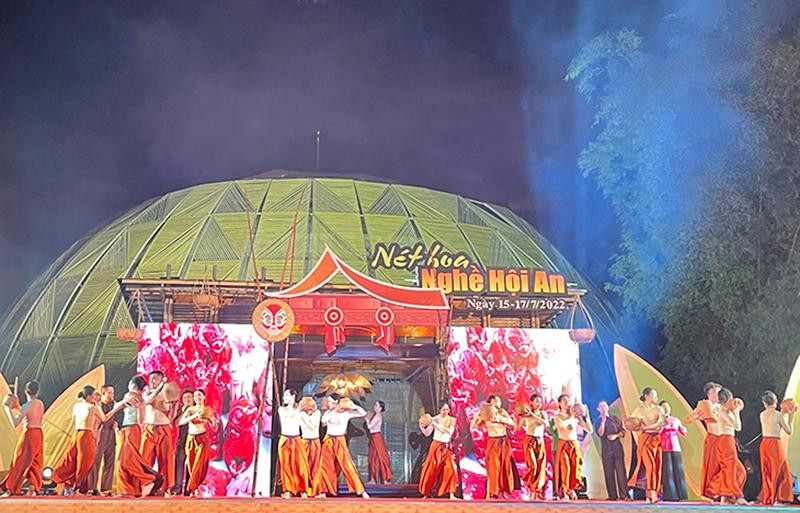 Chương trình nghệ thuật tại đêm khai mạc “Nét hoa nghề Hội An”