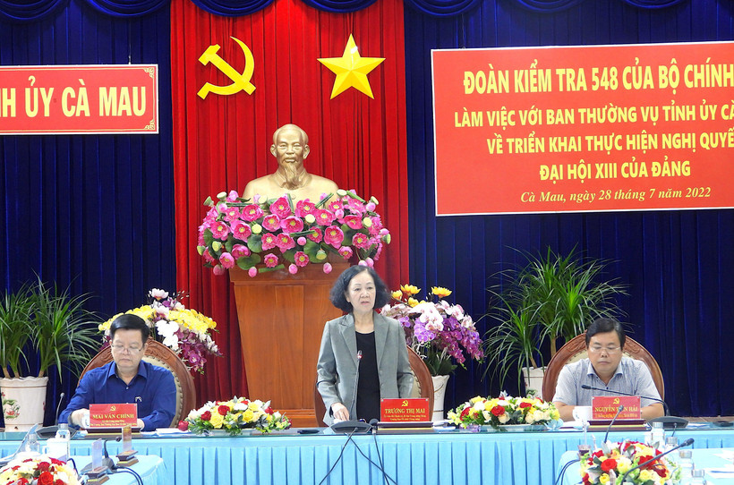 Đồng chí Trương Thị Mai phát biểu chỉ đạo tại buổi làm việc với Ban Thường vụ Tỉnh ủy Cà Mau.