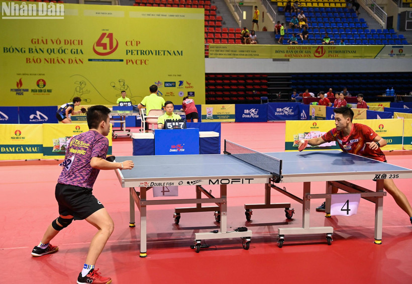 Hà Nội T&T thắng chung cuộc 3-2 trước Hà Nội để giành chức vô địch nội dung đồng đội nam. (Ảnh: DUY LINH)