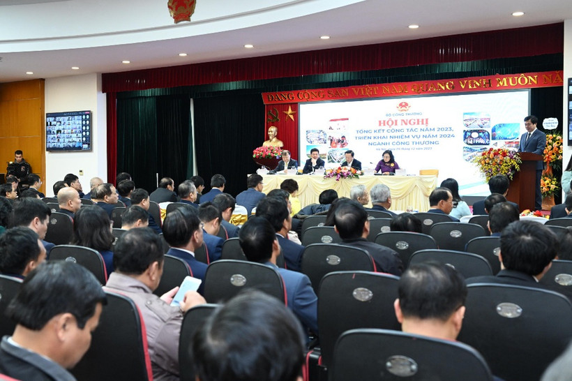 Toàn cảnh hội nghị.