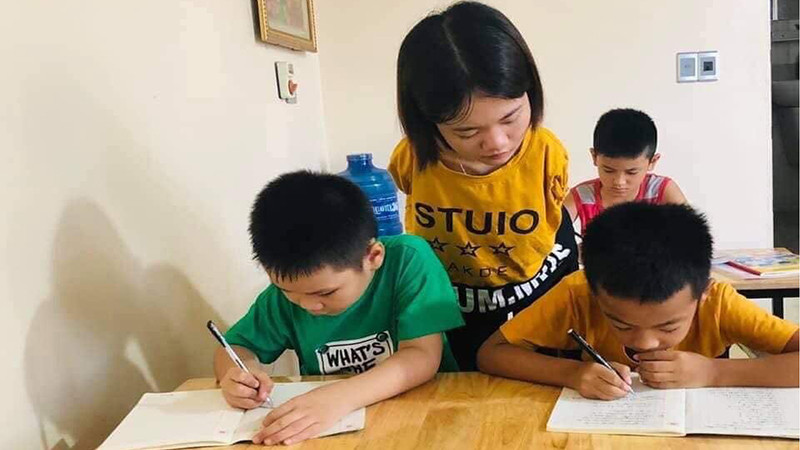 "Cô giáo không tay" gieo mầm ước mơ từ nghị lực phi thường