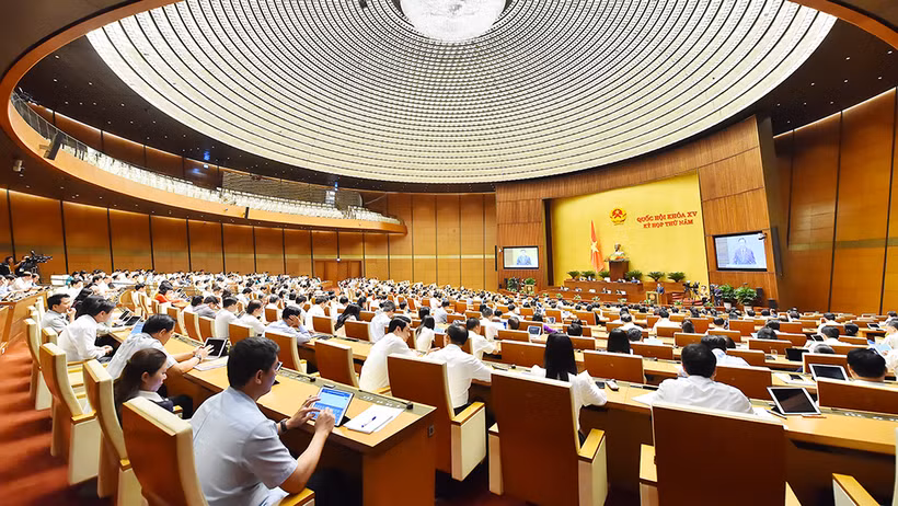 Quang cảnh phiên chất vấn và trả lời chất vấn tại Hội trường Diên Hồng.