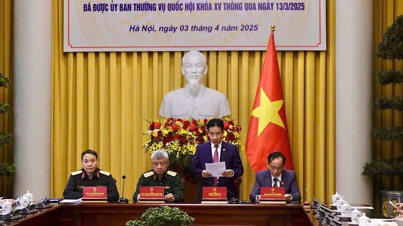 Công bố Lệnh của Chủ tịch nước công bố Pháp lệnh Quản lý, bảo vệ Khu di tích Lăng Chủ tịch Hồ Chí Minh.