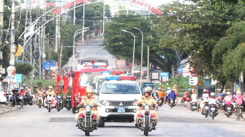 Lực lượng Công an ra quân với quyết tâm bảo vệ an toàn người dân vui xuân đón Tết Quý Mão 2023.