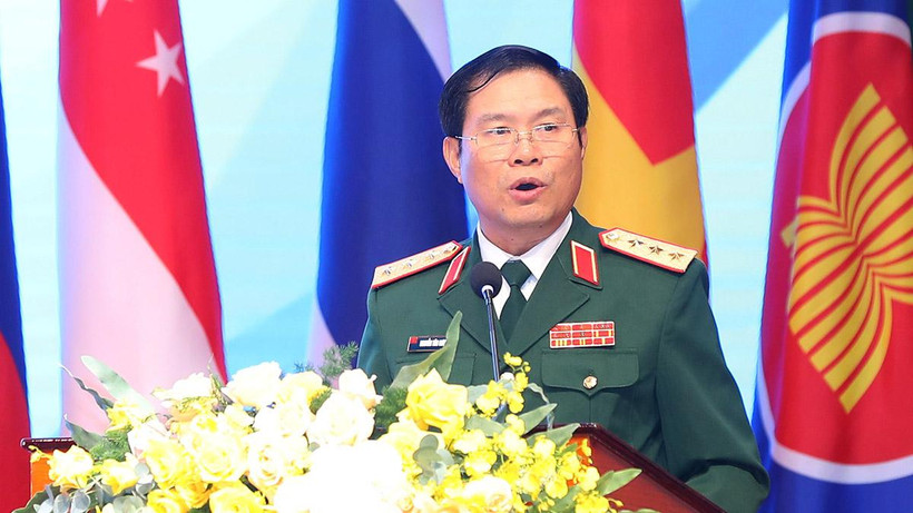 Thượng tướng Nguyễn Tân Cương phát biểu chào mừng tại hội nghị.