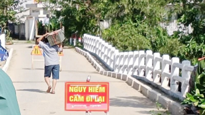Cầu Sông Vàu bị sụt lún nhịp giữa cầu.