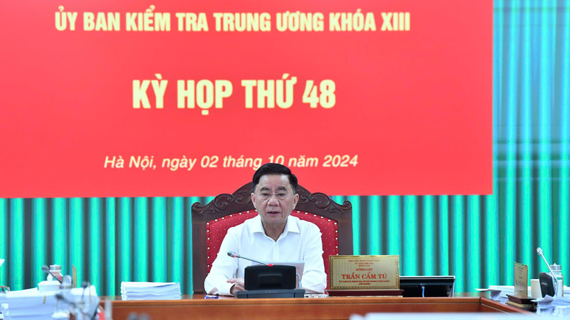 Đồng chí Trần Cẩm Tú, Ủy viên Bộ Chính trị, Bí thư Trung ương Đảng, Chủ nhiệm Ủy ban Kiểm tra Trung ương chủ trì Kỳ họp thứ 48 . Ảnh: ĐĂNG KHOA