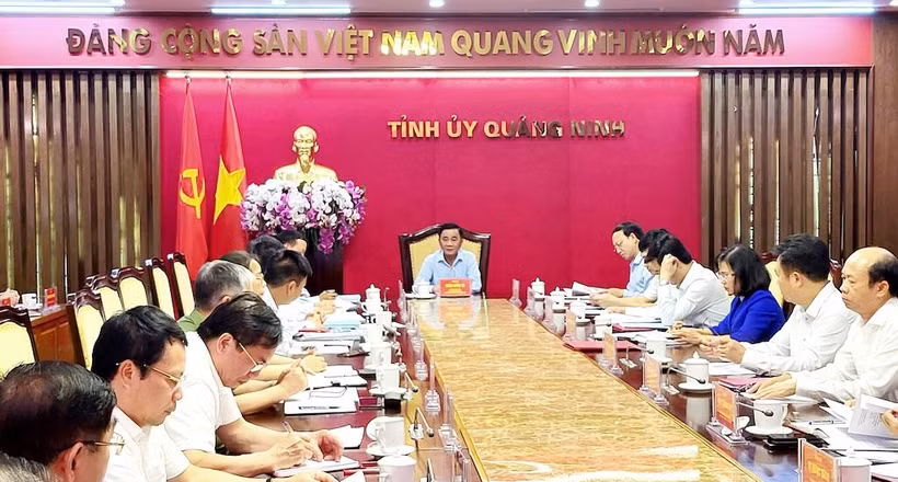 Quang cảnh buổi làm việc của Đoàn công tác số 3 với Ban Thường vụ tỉnh Quảng Ninh.