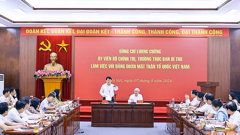 Toàn cảnh buổi làm việc. 