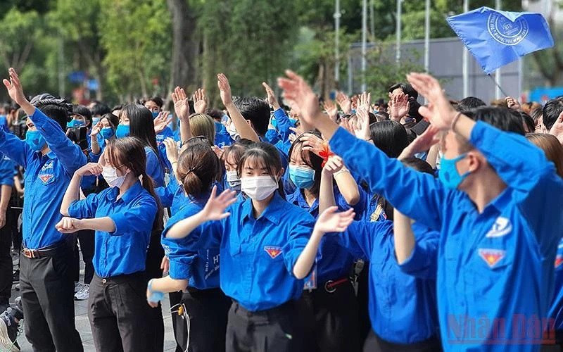 Đoàn viên, thanh niên sôi nổi tham gia các phong trào hành động cách mạng.