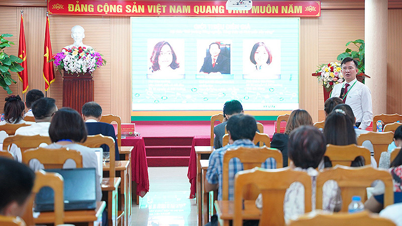 Toàn cảnh Hội thảo khoa học quốc gia về Môi trường nông nghiệp, nông thôn và phát triển bền vững. 