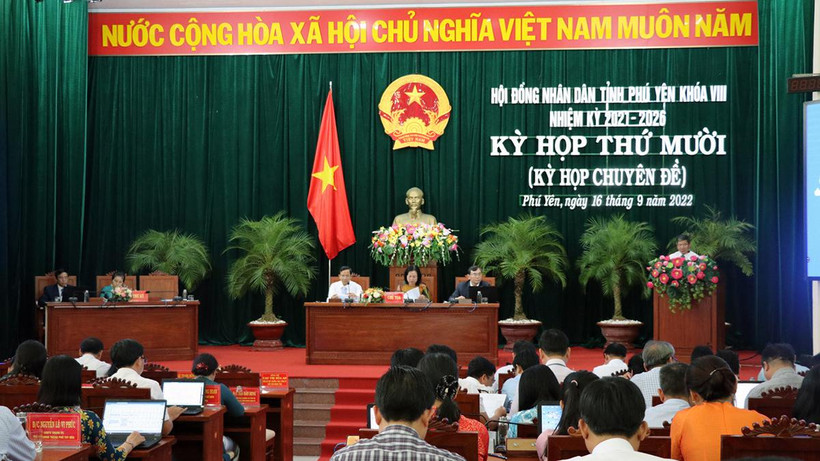 Quang cảnh Kỳ họp HĐND tỉnh Phú Yên lần thứ 10.