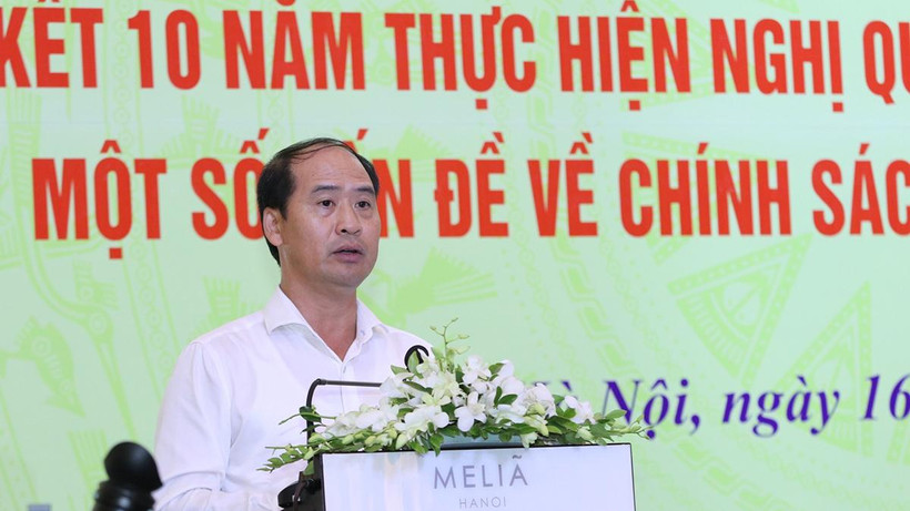 Thứ trưởng Lao động–Thương binh và Xã hội Nguyễn Văn Hồi phát biểu tại hội thảo.