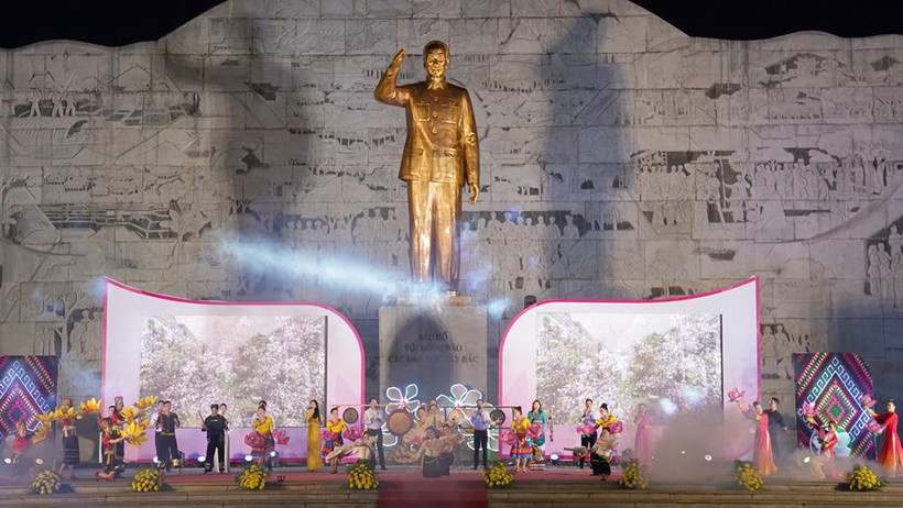 Lễ vinh danh “Nghệ thuật xòe Thái” được UNESCO ghi danh là di sản văn hóa phi vật thể đại diện của nhân loại.