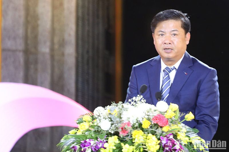 Đồng chí Lương Nguyễn Minh Triết, Ủy viên dự khuyết Trung ương Đảng, Bí thư Tỉnh ủy Quảng Nam trình bày diễn văn tại Lễ kỷ niệm 50 năm Ngày Chiến thắng Thượng Đức .