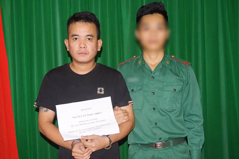 Bộ đội Biên phòng Quảng Nam bắt giữ đối tượng Nguyễn Lê Ngọc Thiên.