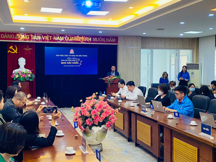 Các đại biểu tại lễ phát động cuộc thi.