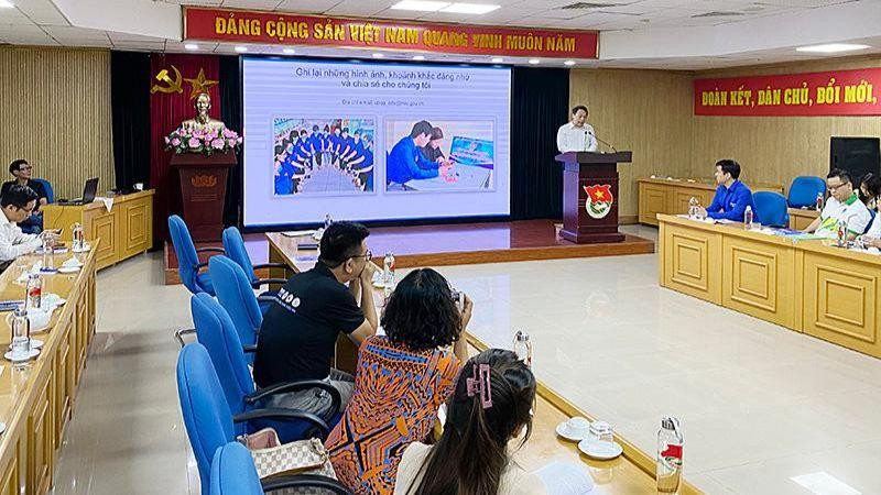 Toàn cảnh lễ khai mạc Chương trình tập huấn “Vai trò của thanh niên tham gia Tổ công nghệ số cộng đồng và tuyên truyền chuyển đổi số”.