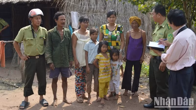 Mặc dù những năm qua các cấp ủy Đảng, chính quyền tỉnh Bạc Liêu đã có rất nhiều cố gắng, nhưng hiện nay tỉnh vẫn còn không ít hộ dân nghèo khó, cần được giúp đỡ. (Ảnh: Trọng Duy).