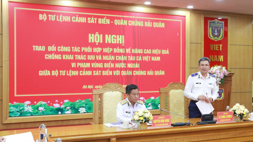 Thiếu tướng Lê Đình Cường, Phó Tư lệnh-Tham mưu trưởng Cảnh sát biển Việt Nam phát biểu tại hội nghị. 
