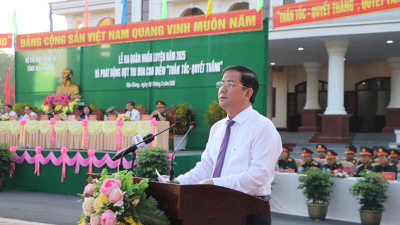 Chủ tịch Ủy ban nhân dân tỉnh Hậu Giang, Trần Văn Huyến phát biểu tại buổi lễ.