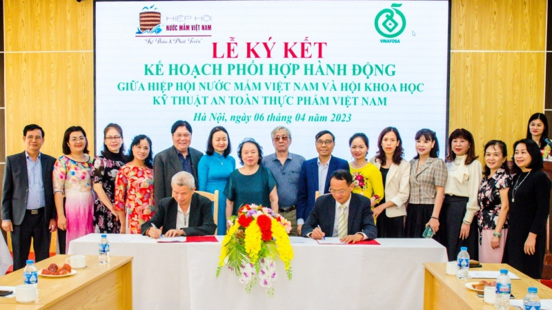 Quang cảnh lễ ký kết.