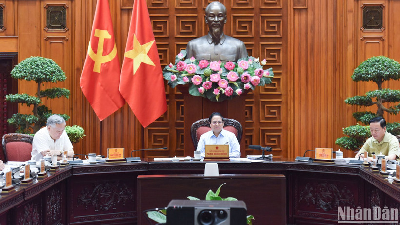 Thủ tướng Phạm Minh Chính chủ trì họp Thường trực Chính phủ với các bộ, ngành và Đoàn đàm phán Chính phủ về các vấn đề thương mại với Hoa Kỳ.