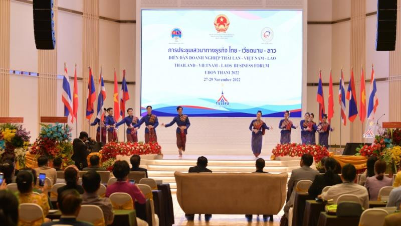 Các đại biểu tại Diễn đàn.