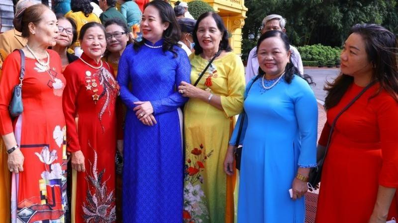 Phó Chủ tịch nước Võ Thị Ánh Xuân gặp mặt các đại biểu người có công với cách mạng tỉnh Bình Định.