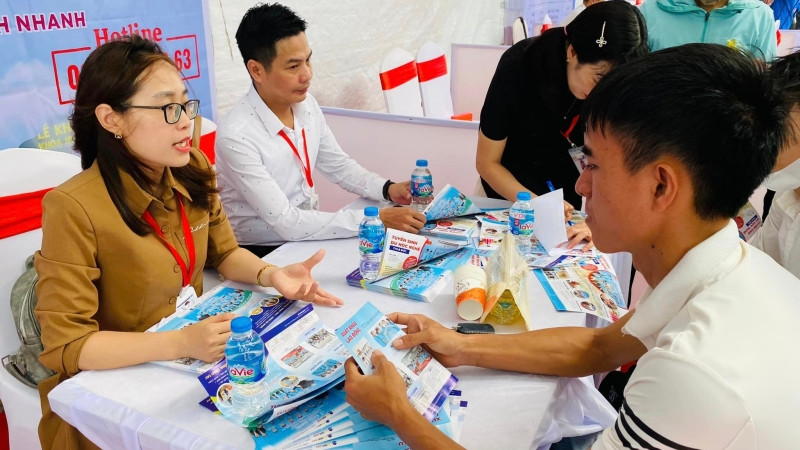 Hoạt động tư vấn tuyển dụng tại Phiên giao dịch việc làm.