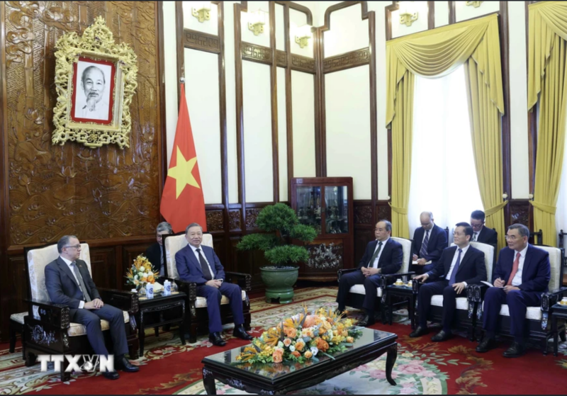 Chủ tịch nước Tô Lâm tiếp Đại sứ Colombia Miguel Angel Rodriguez Melo. (Ảnh: Nhan Sáng/TTXVN)