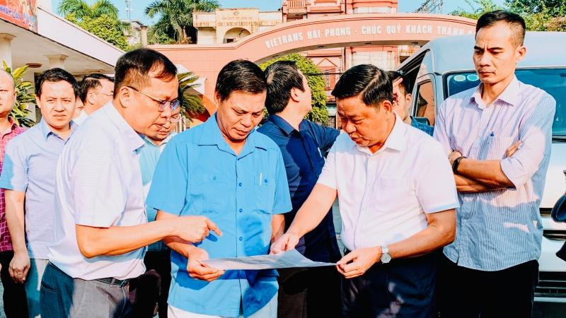 Lãnh đạo thành phố Hải Phòng kiểm tra dự án nhà ở xã hội tại tổng kho 3 Lạc Viên (quận Ngô Quyền).