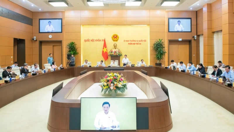 Quang cảnh phiên thảo luận về dự thảo Nghị quyết tại Phiên họp thứ 44 của Ủy ban Thường vụ Quốc hội ngày 14/4/2025. (Ảnh: Báo Nhân Dân)